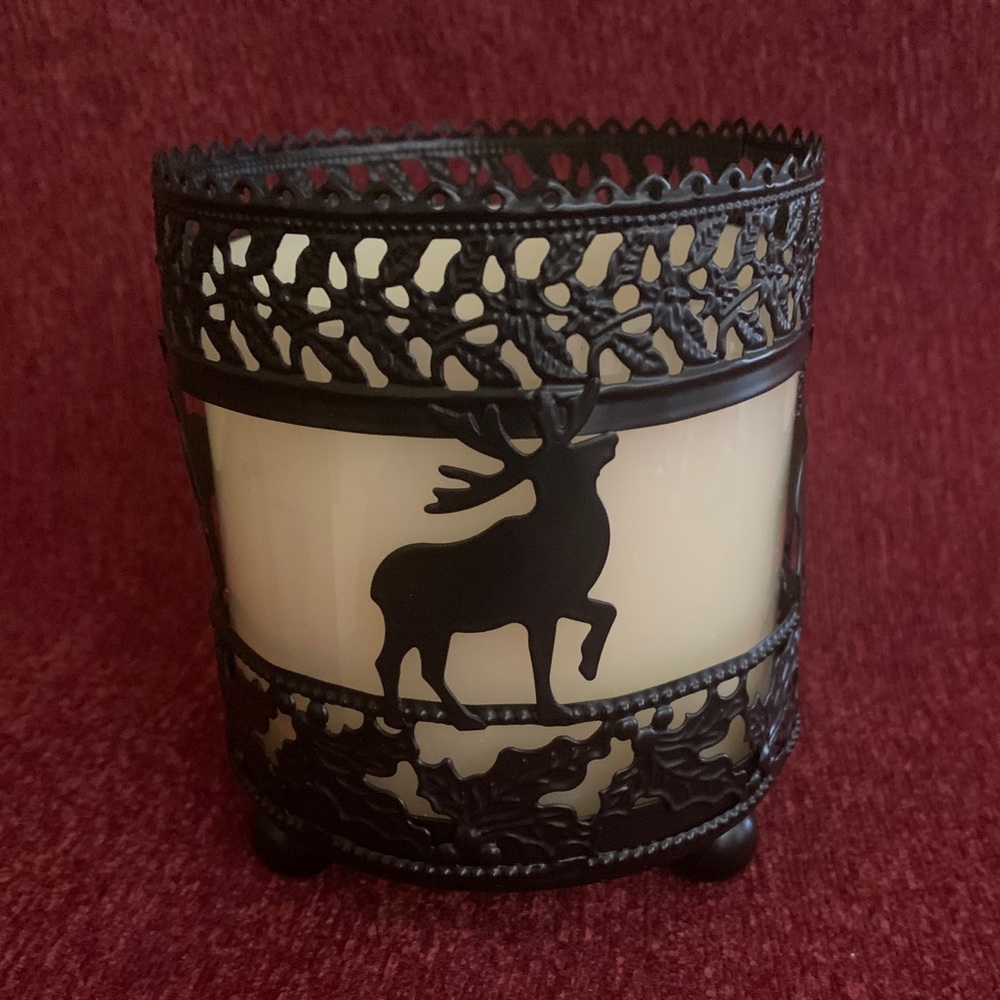 BATTERY OPERATED BLACK METAL WITH FLICKERING FLAME MOOSE CUT OUT LIGHT